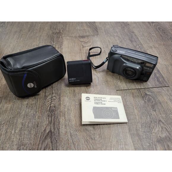Minolta Freedom Family Zoom AF 35mm Point N Shoot Film Camera Bag Charger Manual - Picture 1 of 11
